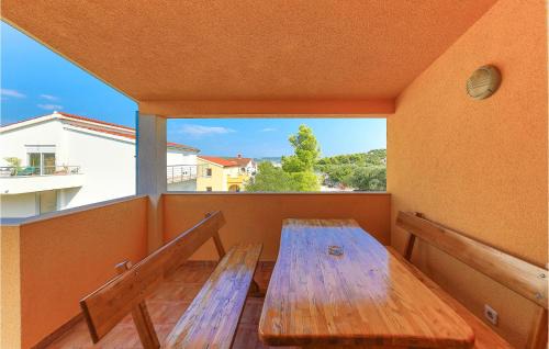 Okrug Donji Apartment | One-Bedroom Apartment In Okrug Donji