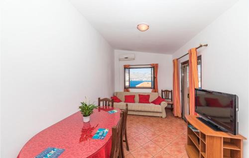 Okrug Donji Apartment | One-Bedroom Apartment In Okrug Donji