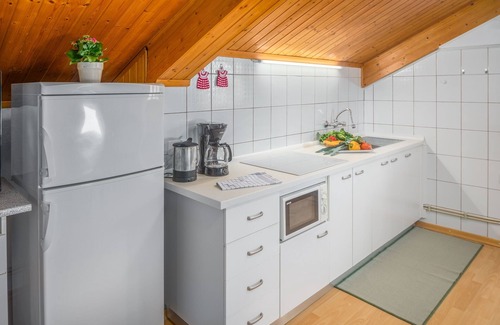 Zambratija Apartment | One bedroom apartment near beach Zambratija, Umag (A-2557-b)