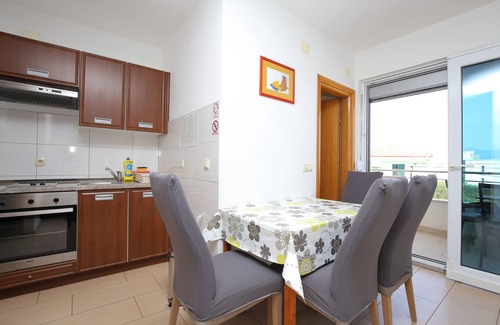 Slatine Apartment | One bedroom apartment with balcony and sea view Slatine, Čiovo (A-24266-d)