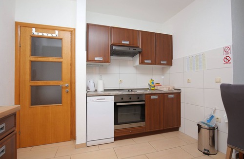 Slatine Apartment | One bedroom apartment with balcony and sea view Slatine, Čiovo (A-24266-d)