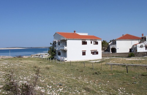 Kustici Apartment | One bedroom apartment near beach Kustići, Pag (A-6353-d)
