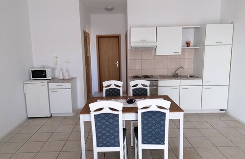 Sevid Apartment | One bedroom apartment near beach Sevid, Trogir (A-18168-b)
