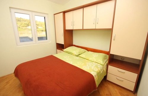 Banj Apartment | One bedroom apartment with terrace and sea view Banj, Pašman (A-8242-b)