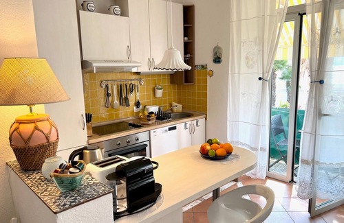 Volosko Apartment | One bedroom apartment with balcony and sea view Opatija - Volosko, Opatija (A-7846-a)