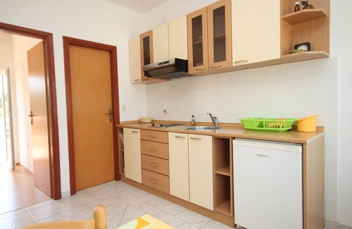 Bozava Apartment | One bedroom apartment with terrace Božava, Dugi otok (A-8123-a)