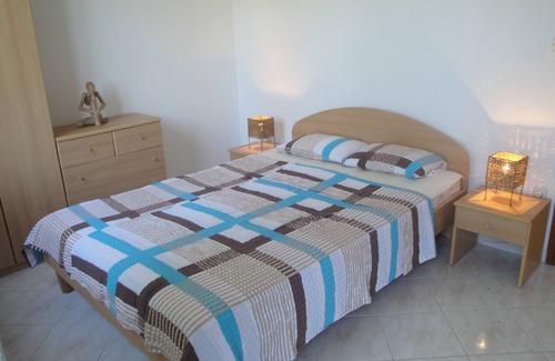 Soline Apartment | One-bedroom Apartment with Sea View Kutlesa