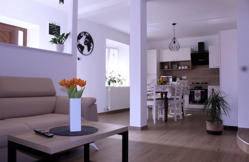 Krsan Apartment | One bedroom apartment with terrace Čepić, Central Istria - Središnja Istra (A-15878-a)