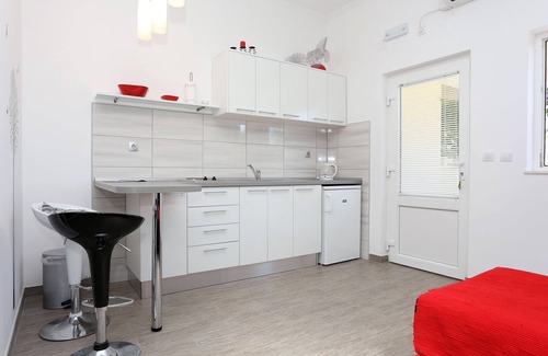 Mali Ston Apartment | One bedroom apartment with terrace and sea view Mali Ston, Pelješac (A-10226-a)