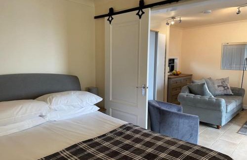 Kingsbridge House | One bedroom bungalow with private garden at Parkland, near Kingsbridge