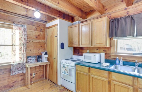 Taswell Cabin | One bedroom cabin in United States of America, Taswell