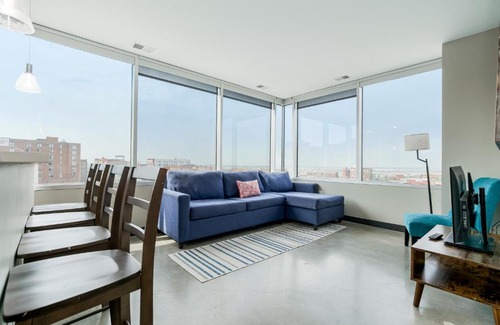 Downtown Kansas City Apartment | One Bedroom Charming Condo in the Heart of Downtown Kansas 701