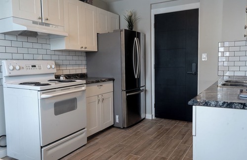 Southwest Edmonton Apartment | One Bedroom Condo Near Whyte Ave