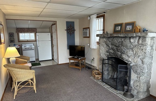 Egg Harbor Cottage | One Bedroom Cottage Near Central Egg Harbor