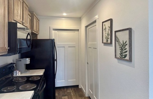 Highlands - Perkins Cottage | One Bedroom Cottage, Tiger's Trail RV Resort