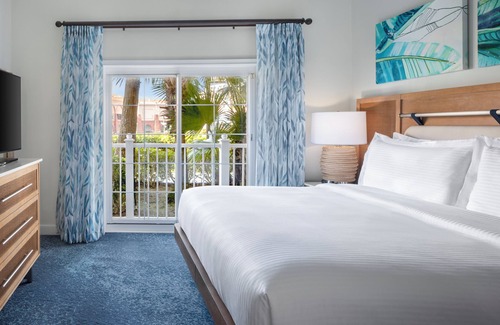 Paradise Island Resort | One Bedroom Deluxe Villa-558 sq ft Kitchenette, private balcony or terrace