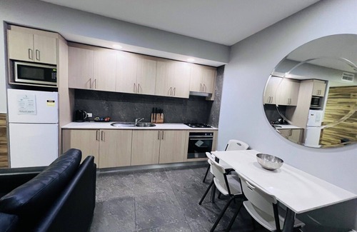 Hamilton Apartment | One Bedroom Deluxe Spa Apartment