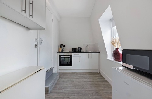 Archway Apartment | One Bedroom Flat Archway Station | Sleeps 5