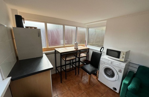 Walsall House | One Bedroom Flat with on premises parking
