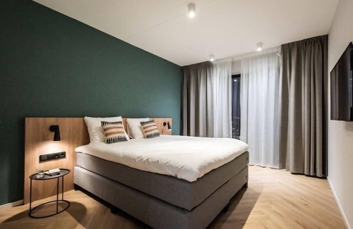 Eastern Docklands Apartment | One-Bedroom Grand at YAYS Amsterdam Docklands (4 pers.)