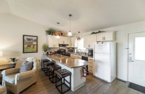 Grand Rivers Condo | One Bedroom Harbor View Condo