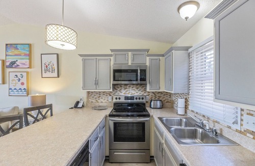 Grand Rivers Condo | One Bedroom Harbor View Condo