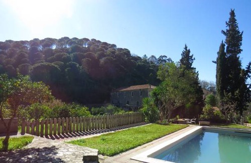 Sao Joao Batista House | One bedroom house with lake view, shared pool and furnished garden at Porto de Mós