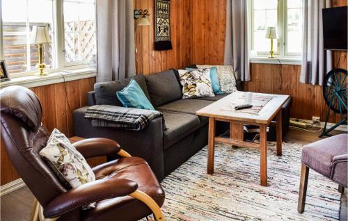 Kongsvinger House | One-Bedroom Holiday Home In Austmarka