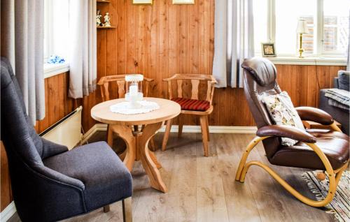 Kongsvinger House | One-Bedroom Holiday Home In Austmarka