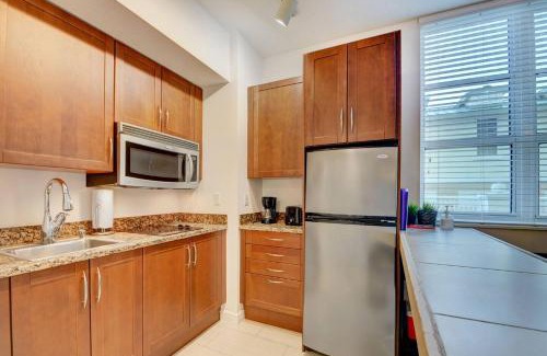 Boynton Beach House | One Bedroom In Amazing Condobeach Pass Included!