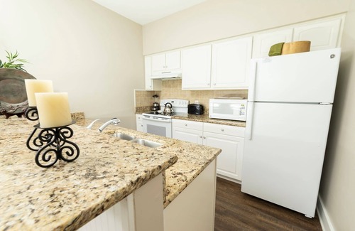 Lackey Resort | One Bedroom Luxury Cottage, Williamsburg, Virginia (1907722)