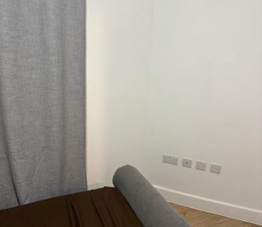 Gravesend House | one bedroom-modern-luxury-private-free wifi-gravesend