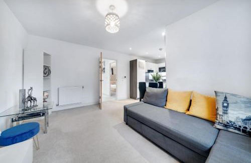 Rushey Green Apartment | One Bedroom Serviced Accommodation in London Catford close to Lewisham - Perfect for Long Stay, Business, Leisure and Relocations