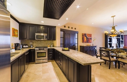 South Shore Hotel Area Apartment | One Bedroom Suite