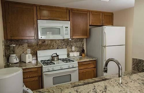 Palm Beach Apartment | One Bedroom Suite @ Caribbean Palm Village Resort