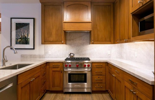 Deer Valley Apartment | One Bedroom Townhouse with Hot Tub apartment hotel