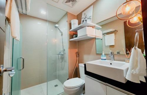 Pinagsama Apartment | One Bedroom Unit with Venice Canal View