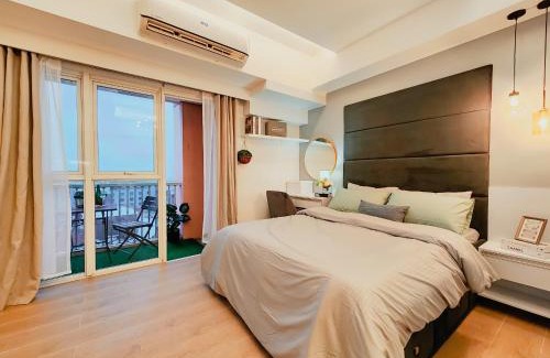Pinagsama Apartment | One Bedroom Unit with Venice Canal View