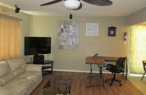 Desert Hot Springs House | One bedroom house quiet and comfy with accommodations for up to four people