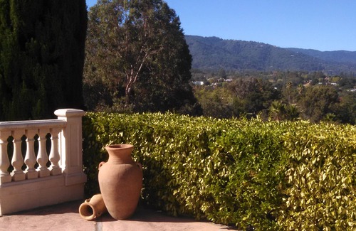 Saratoga House | One Bedroom w/ Private on-suite full Bathroom in MANSION W/ 270 deg VIEWS...!!