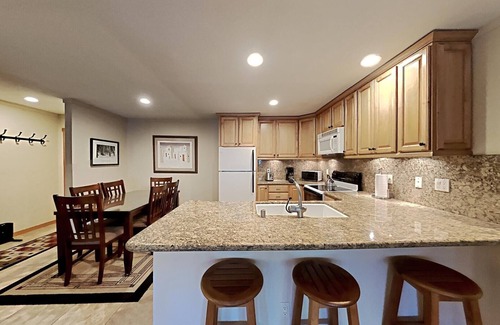 Mammoth Lakes Condo | One Bedrooms At Snowbird Condos Slopeside - Free Wifi & Assigned Parking!