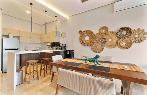 Playa Paraiso Condo | One block from beach in Hotel Zone-Free Beach Club