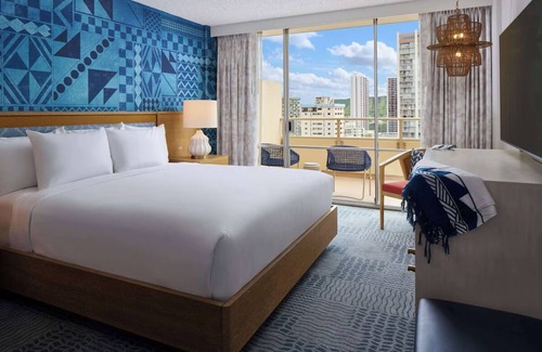 Waikiki Hotel | One Block From Kalakaua Avenue! Pet-friendly Property, with Outdoor Pool!