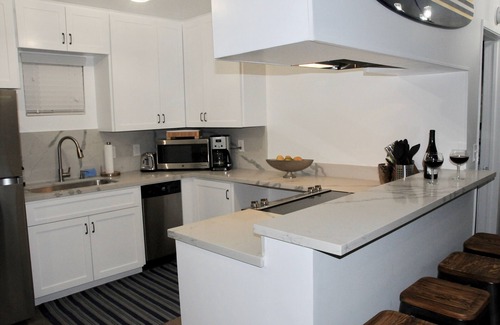 El Porto Apartment | One block to beach, dining & shops, newly renovated home w/ocean & sunset views