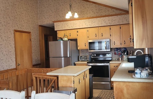 South Bethany Harbor House | One Block to Beach, Sleeps 23 people, no steps to enter, Waterfront Decks