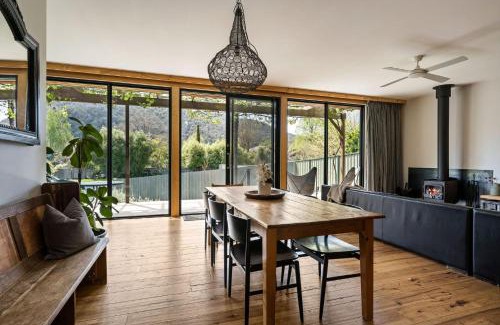 Bright House | One Bright Stay