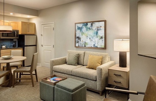 Paradise Valley Village Villa | One-Brm-Premium Villa- 870Sq ftnGreat offering!nRental rates go at $1000/night.