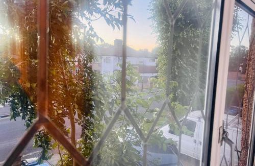 Greenwich House | One double room available