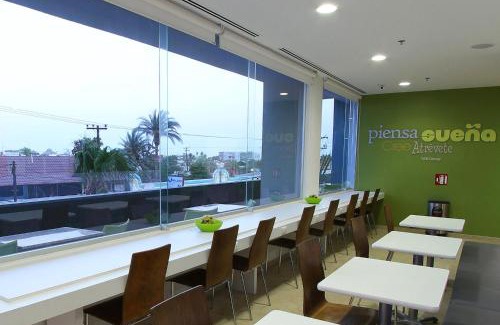 La Paz Hotel | One La Paz