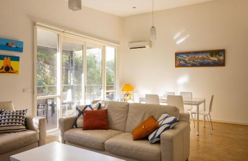 Inverloch House | One Level at Broadbeach Inverloch
